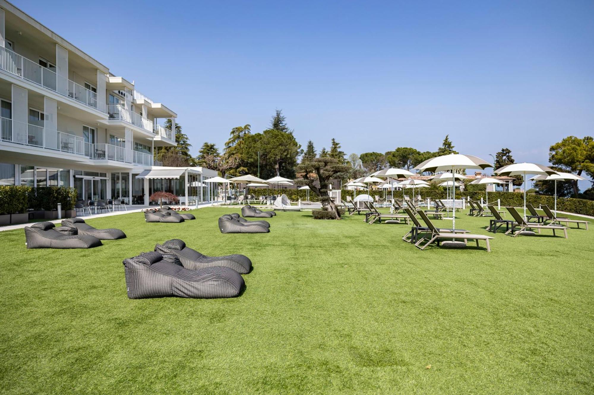 Vision Hotel Peschiera del Garda Exterior foto