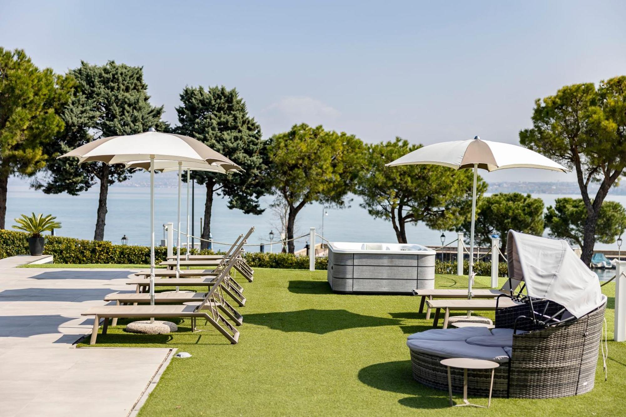 Vision Hotel Peschiera del Garda Exterior foto